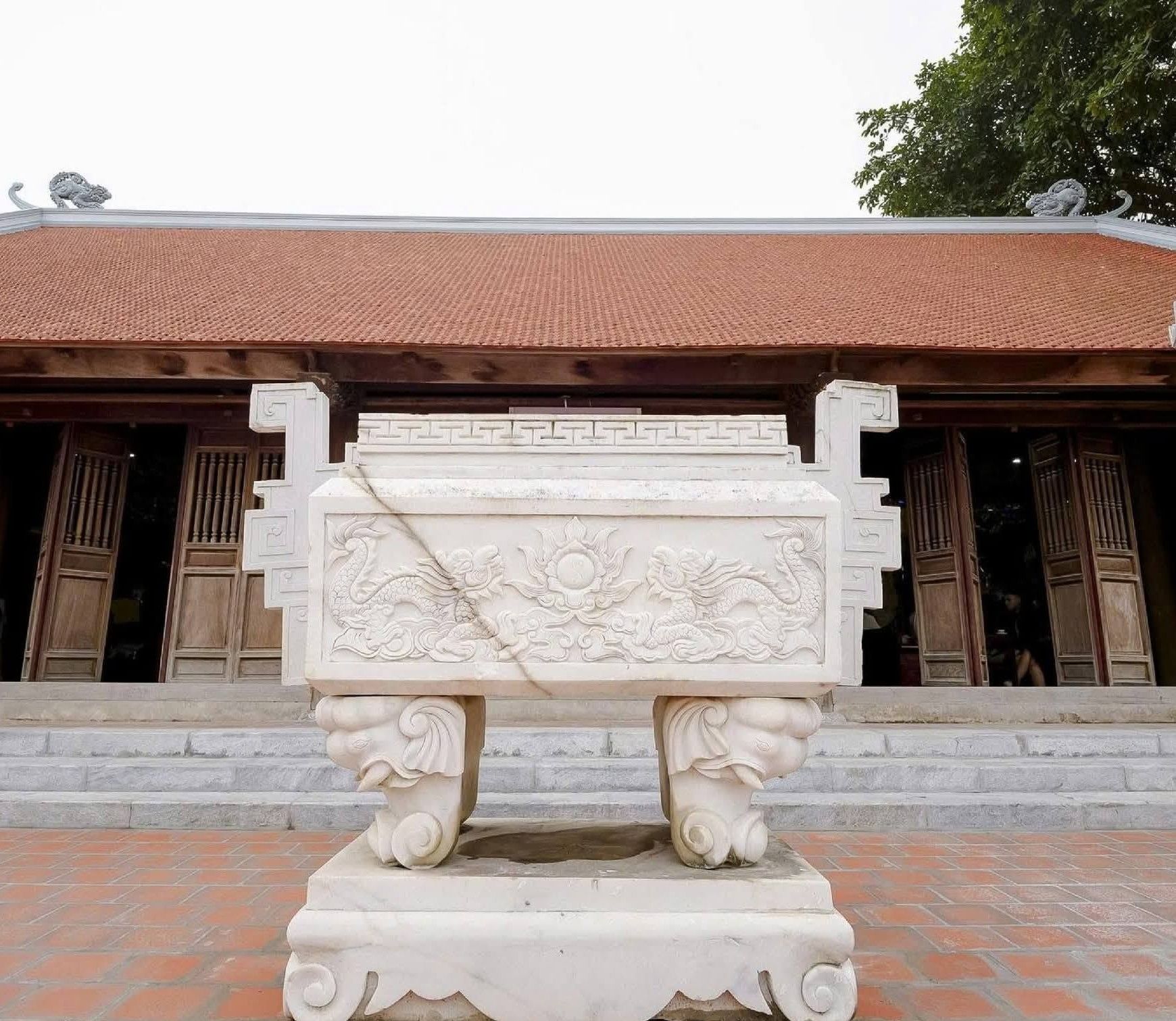 Đình Tiên Tảo