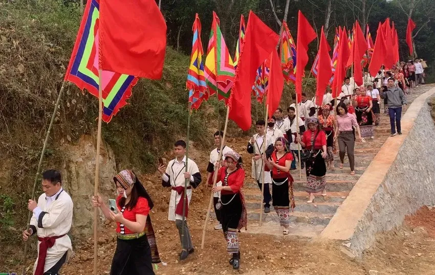 Lễ hội đền Chín gian