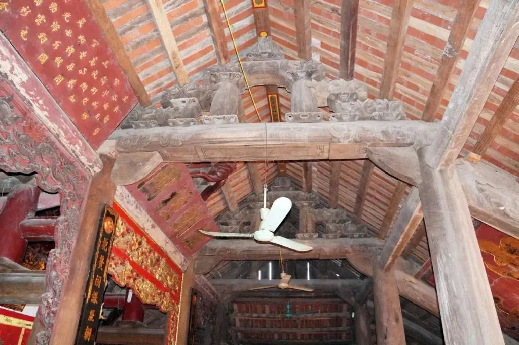 Tổng quan Đình Hú