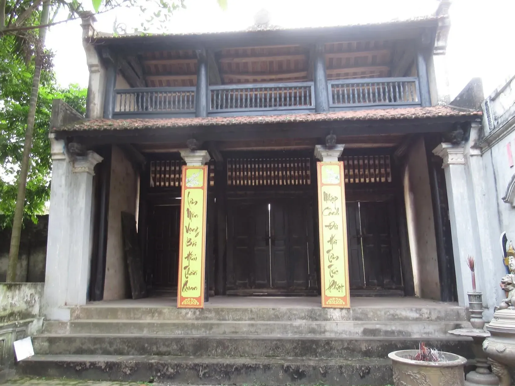Đền Tam Phủ