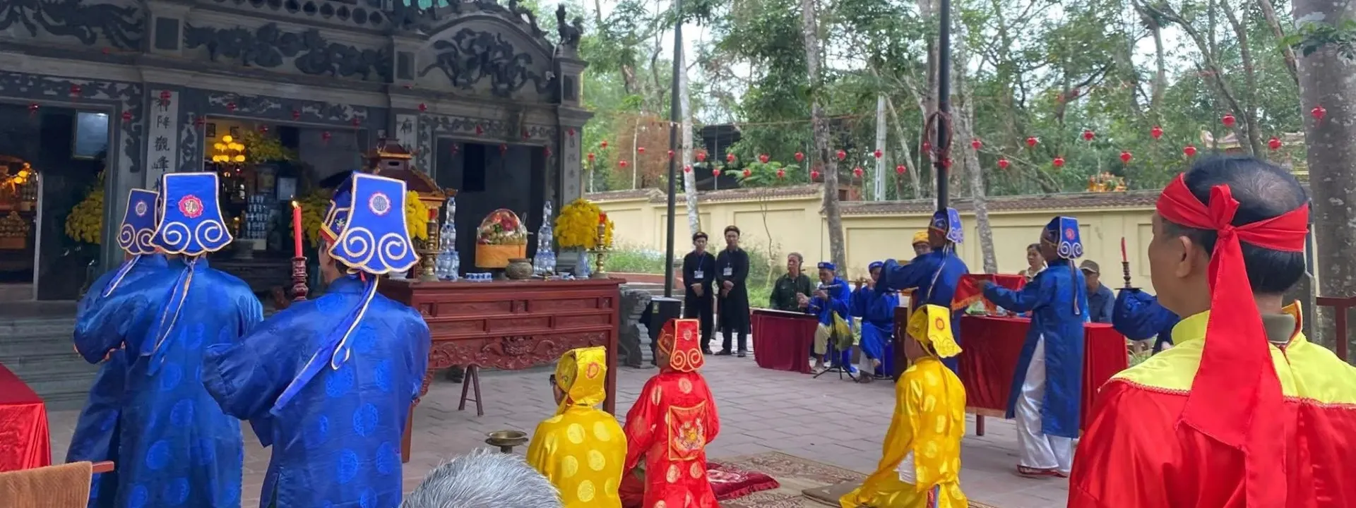 Lễ hội Đền Đức Hoàng