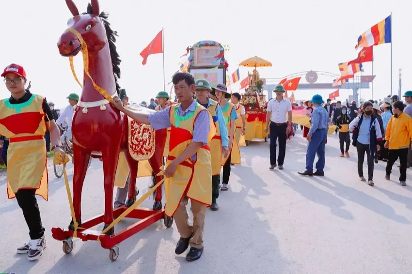 Lễ hội đền – chùa Gám