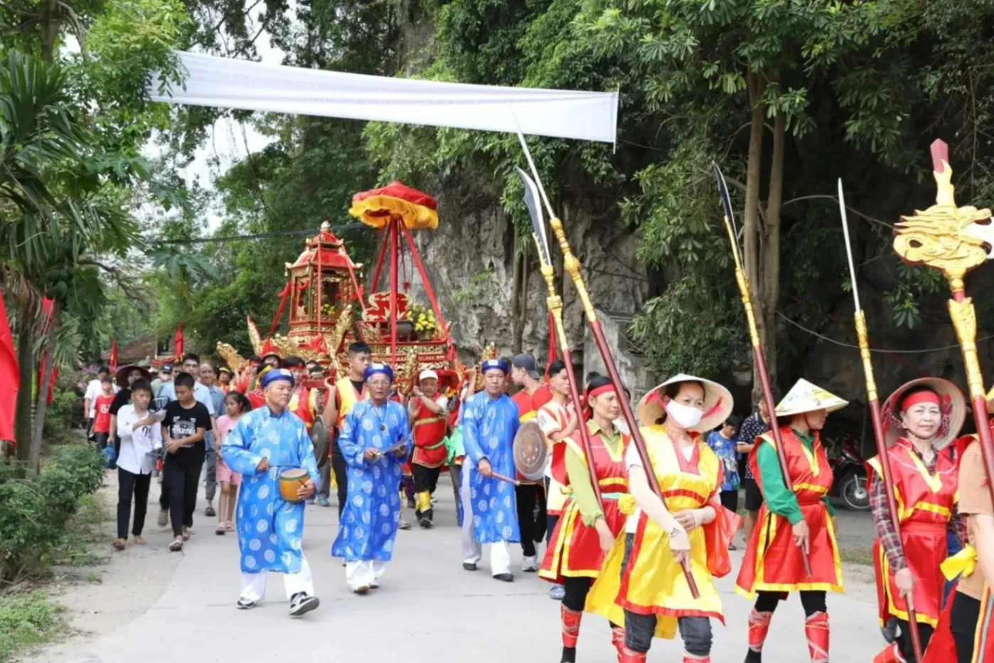 Lễ hội đền Thái Vi