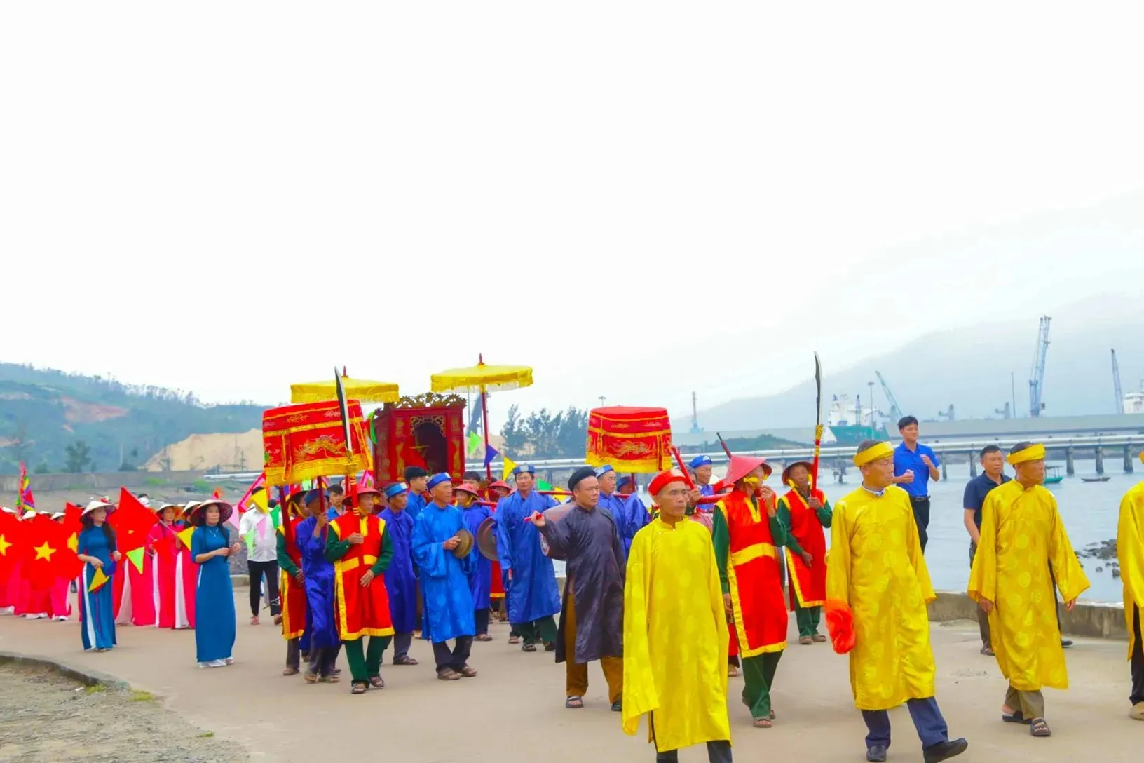 Lễ hội đền Chế Thắng phu nhân Nguyễn Thị Bích Châu
