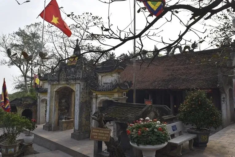 Tổng quan Đền Độc Cước
