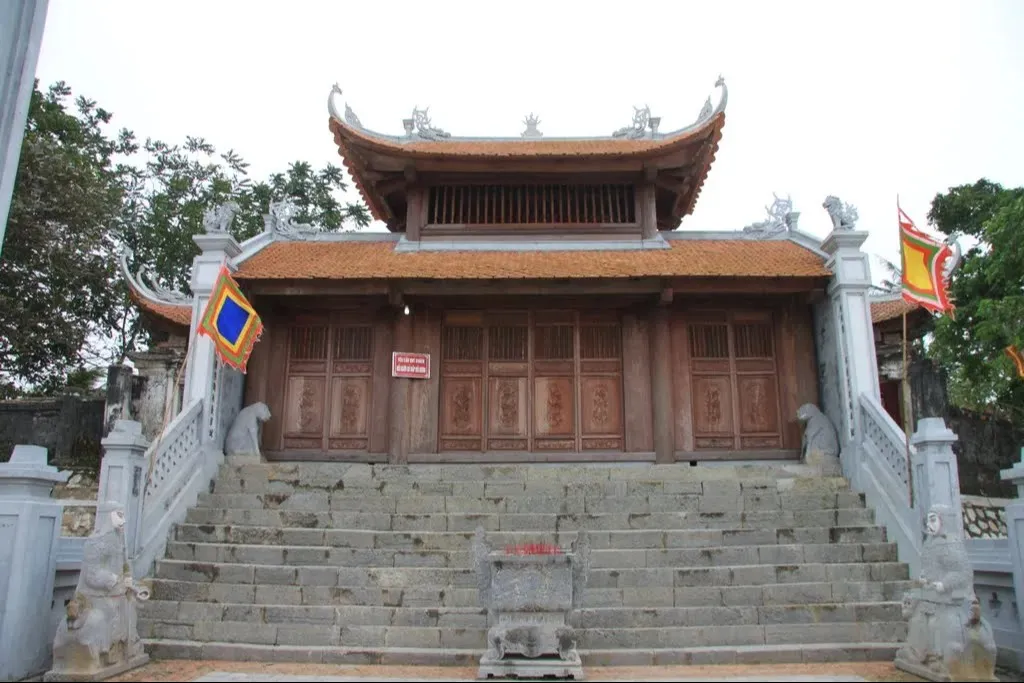 Tổng quan Đền Cờn
