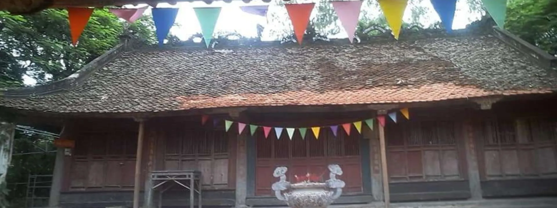 Đền Phùng Hưng - Đền Xuân Hòa