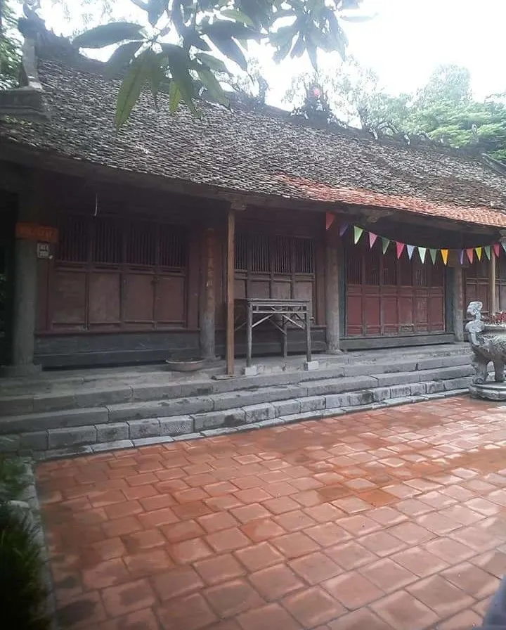Đền Phùng Hưng - Đền Xuân Hòa