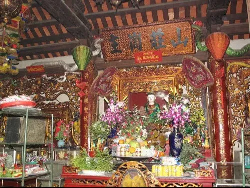 Tổng quan Đền Cuông