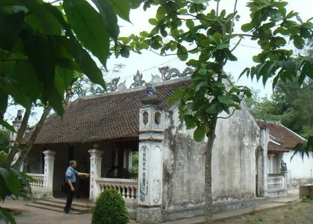 Tổng quan Nhà Thờ Và Mộ Tiến Sĩ Phạm Nguyễn Du