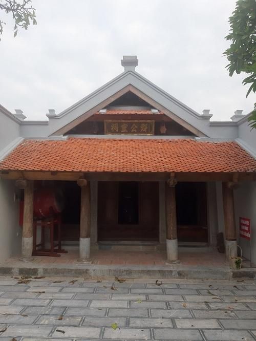 Đền Yên Thường (thờ quận công Nguyễn Đình Huấn)