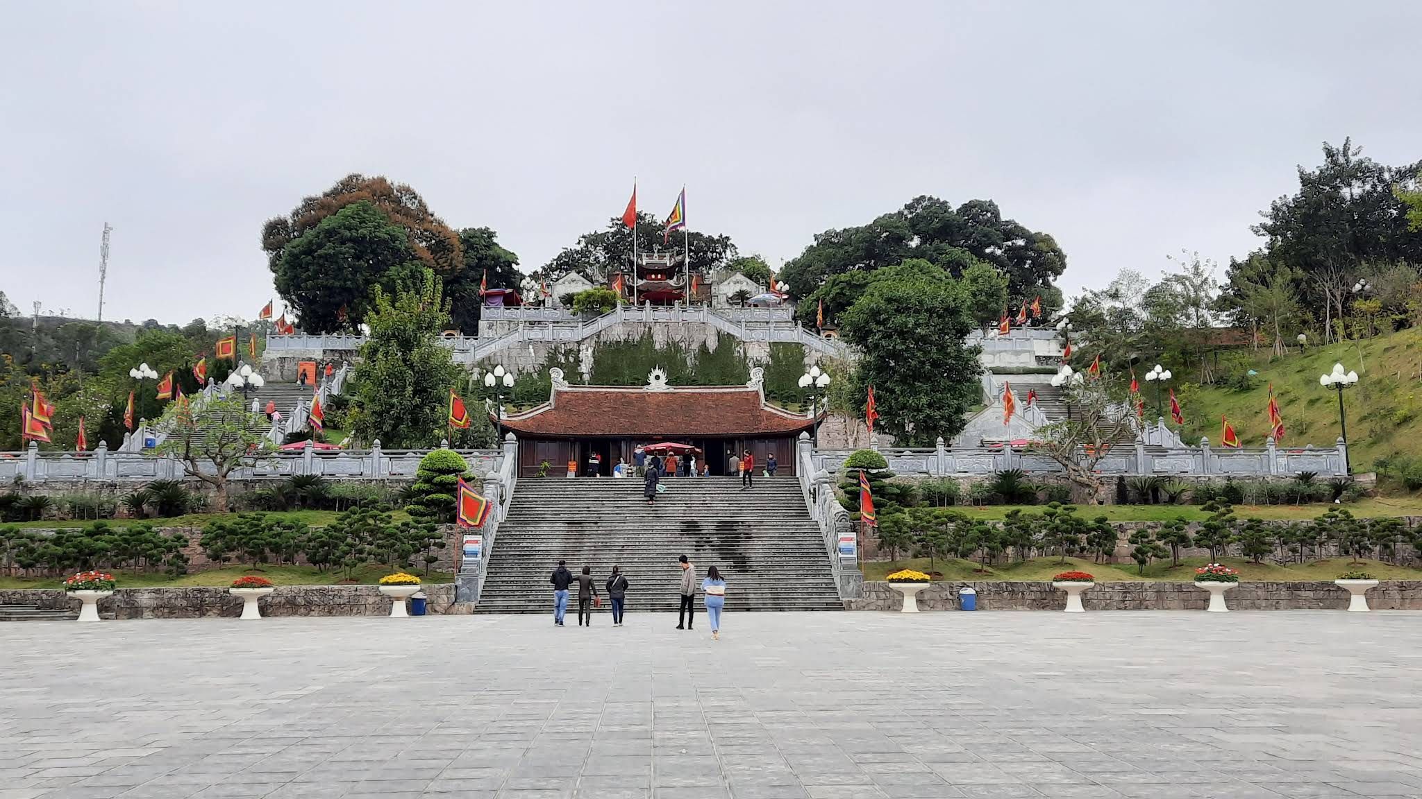 Đền Cửa Ông
