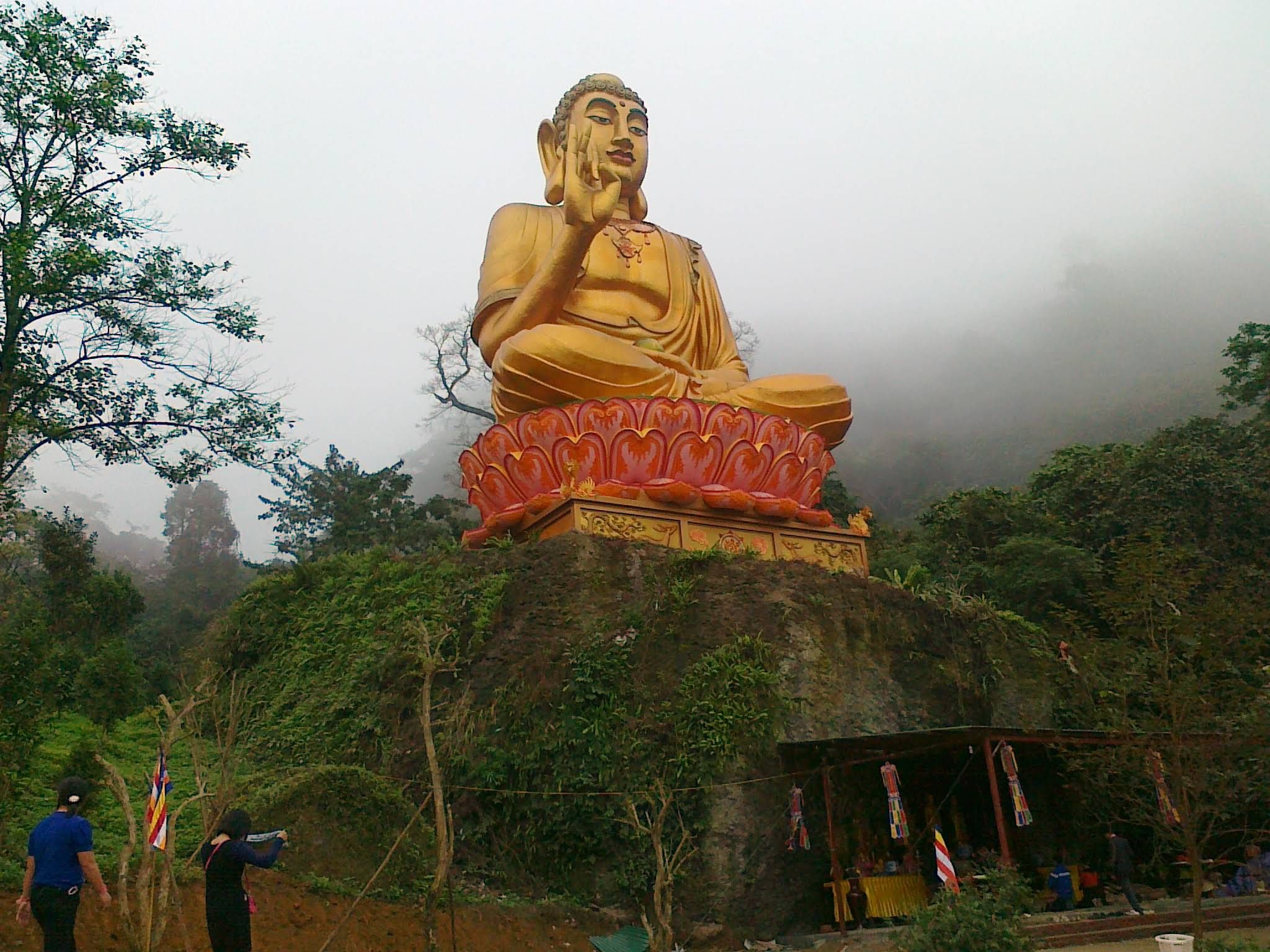 Đền Trung