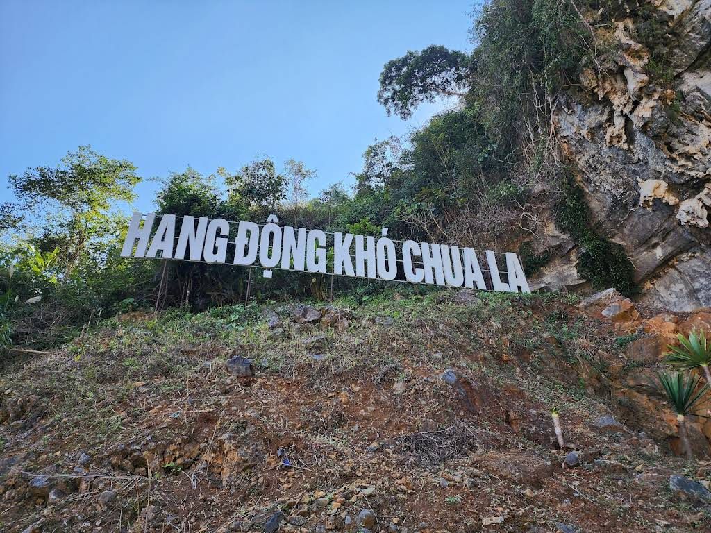 Giới thiệu Động Xá Nhè (khó Chua La)