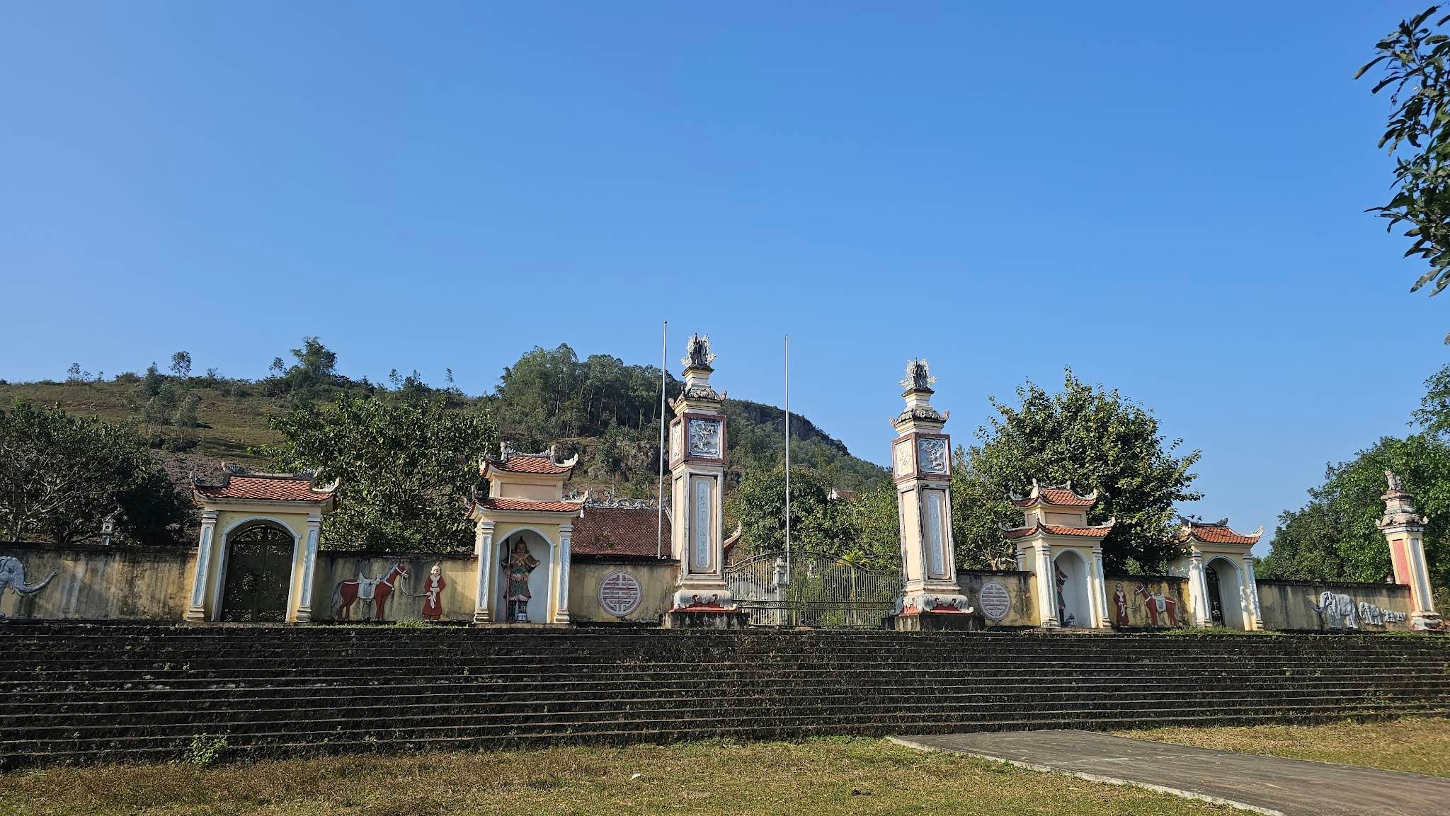 Rú Thành (núi Lam Thành)
