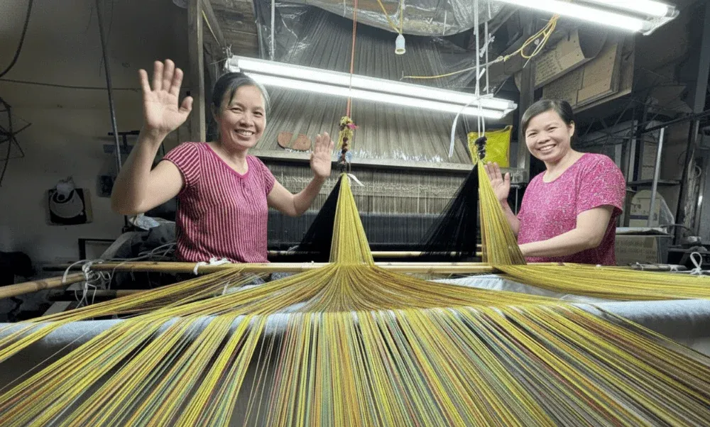 Làng Nghề Dệt Lụa Tơ Tằm Vạn Phúc
