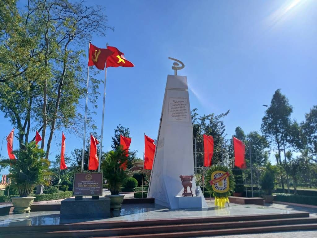 Phú Riềng Đỏ