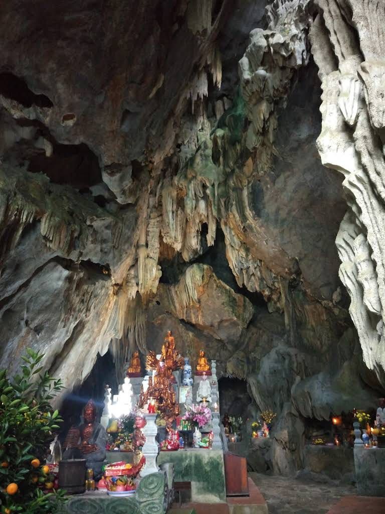 Chùa Hinh Bồng – Nơi đá núi hóa thành cõi thiền