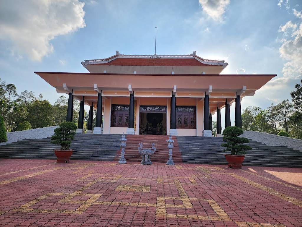 Nhà Lưu Niệm Hoàng Văn Thụ