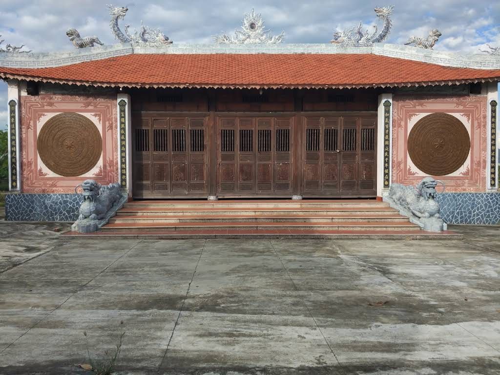 Đình làng Hòa Phú