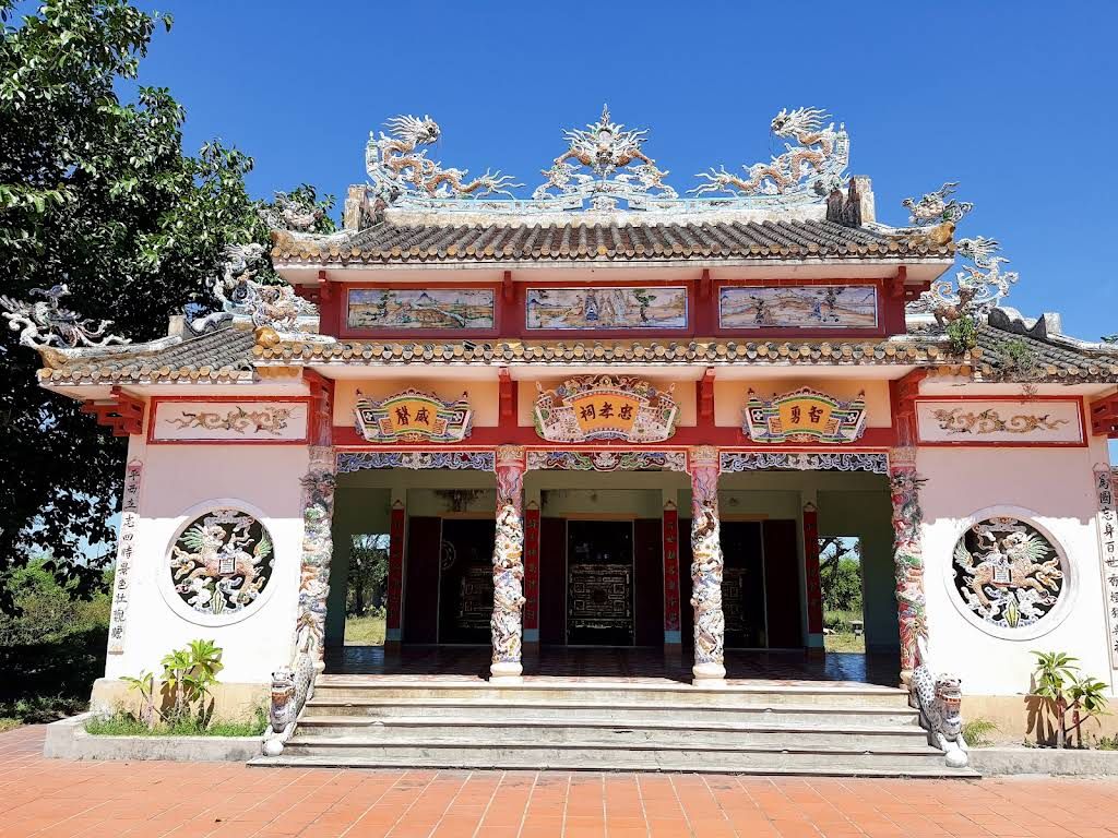 Nhà Thờ Và Mộ Nguyễn Tri Phương