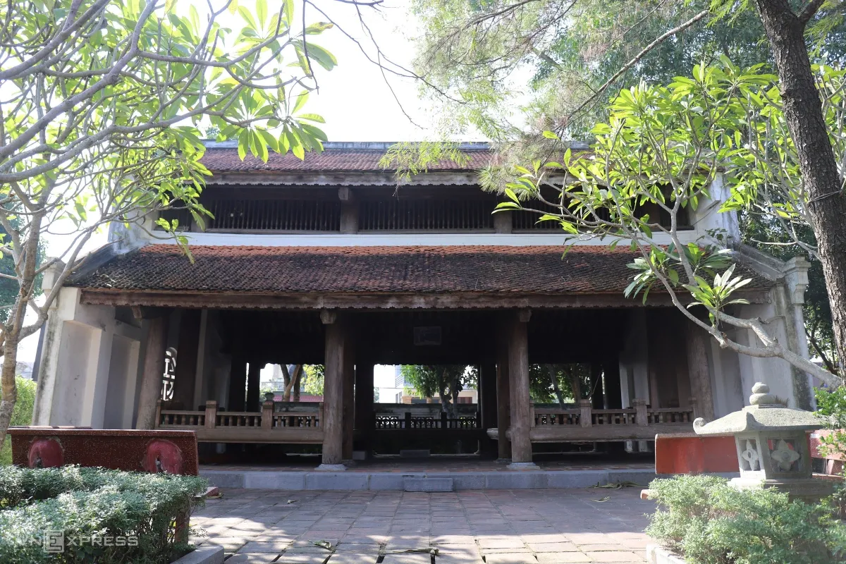 Nhà Thờ Và Mộ Nguyễn Công Trứ