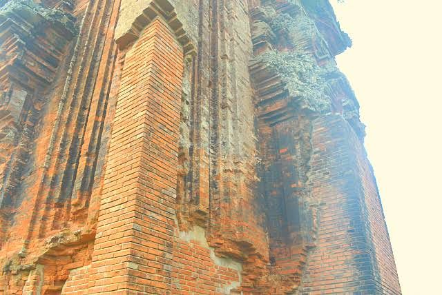 Tháp Thủ Thiện (tháp Thau)