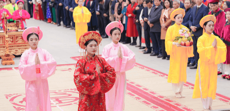 Lễ hội đền Mẫu Âu Cơ