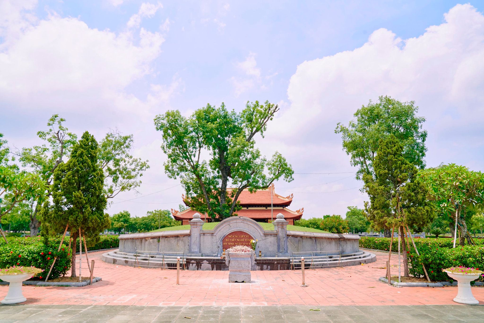 Nơi Giặc Pháp Tàn Sát Cuộc Đấu Tranh Ngày 12/9/1930 (nghĩa Trang 12-9)