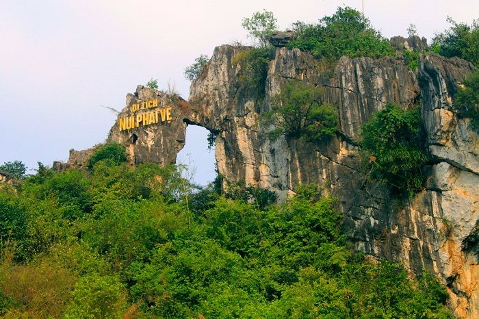 Khu Di Tích Núi Phai Vệ