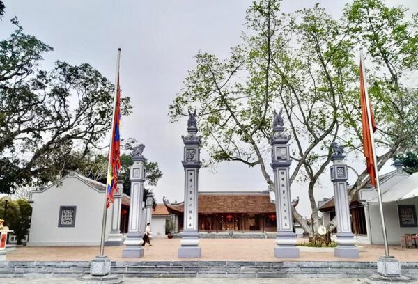 Đền Cẩm An